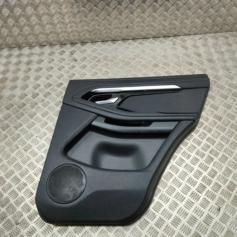 Tagumiste uste sisevooder K8D225568A