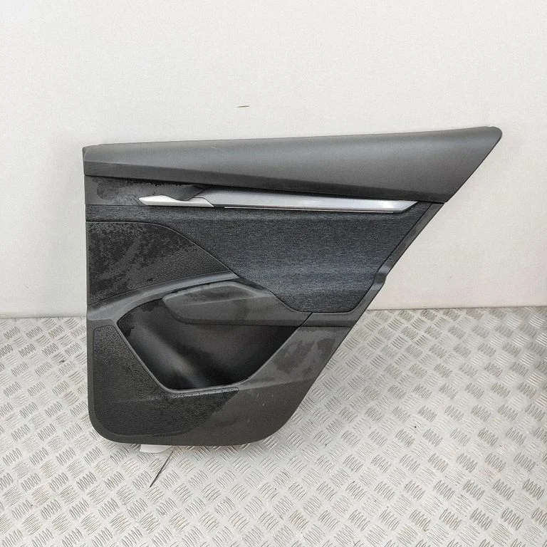 Rear door card panel trim 5LG867024AK
