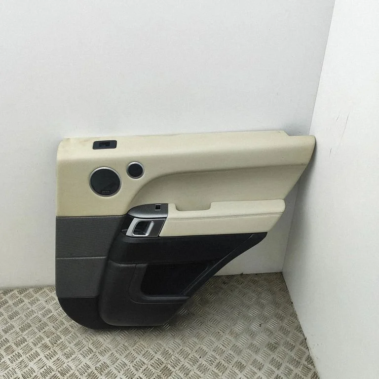Boczek drzwi tylnych DK6227502A