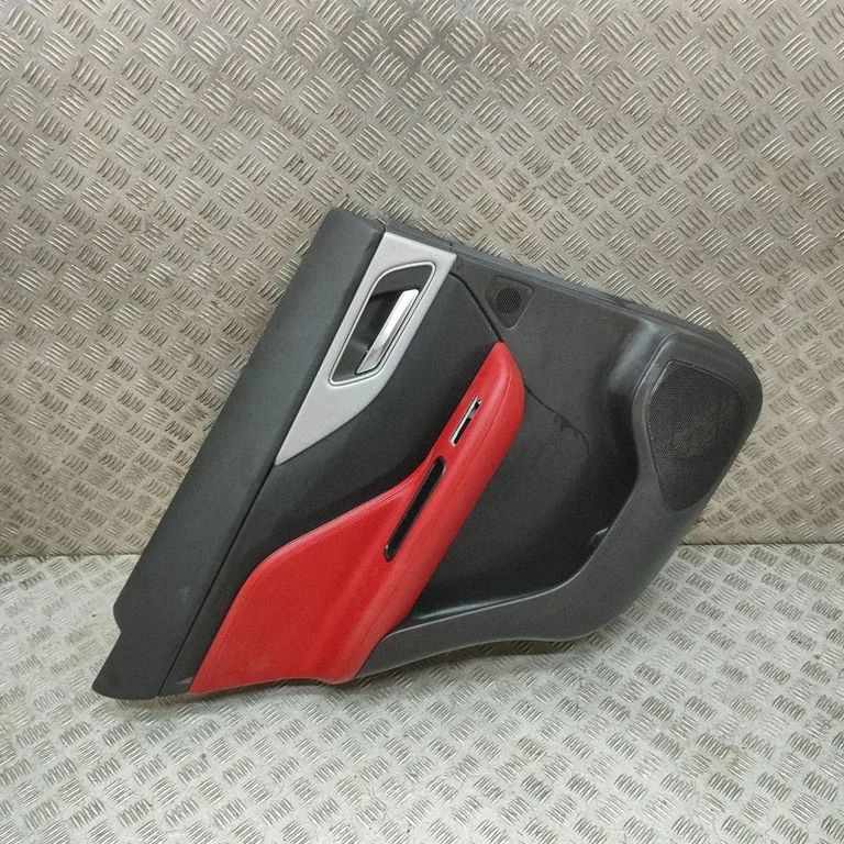 Aizmugurējo durvju apšuvums HK8327651ABW
