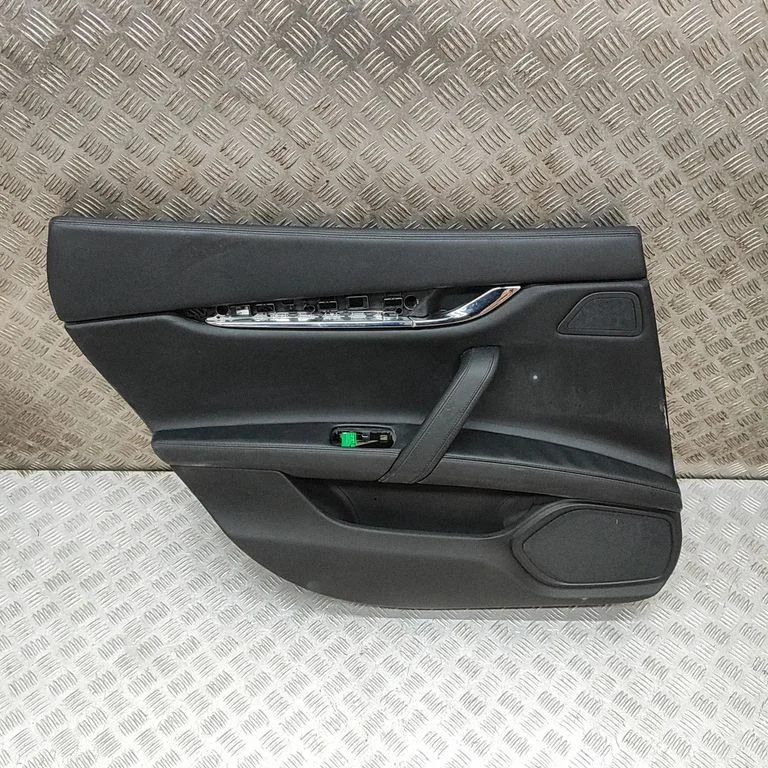 Aizmugurējo durvju apšuvums 670014362