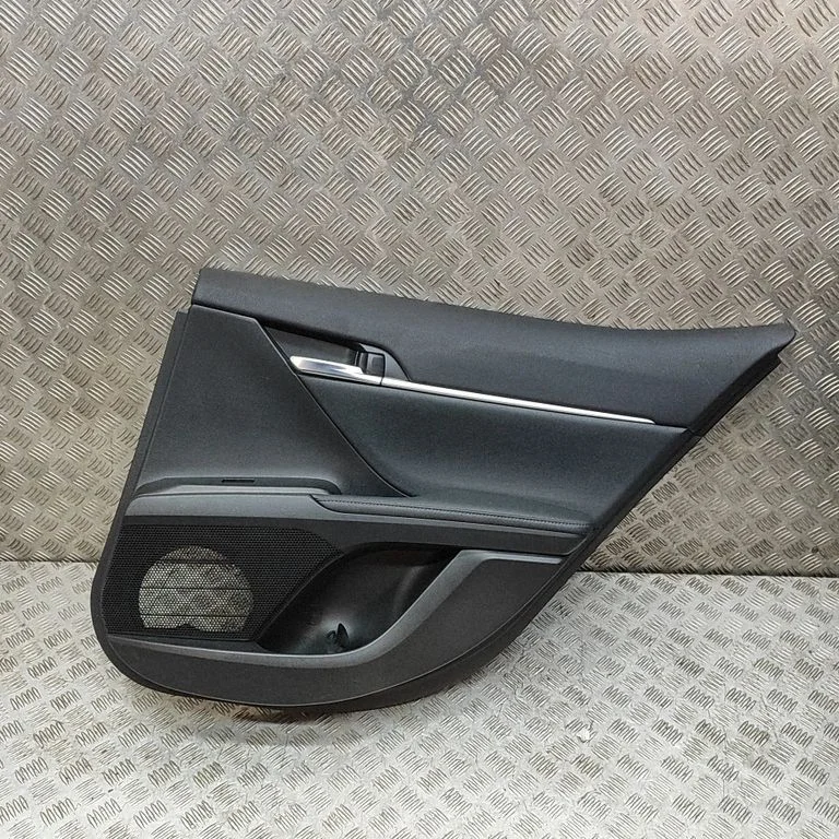 Aizmugurējo durvju apšuvums 67775X1410