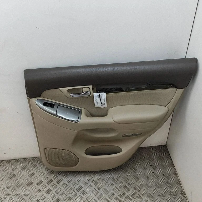 Tagumiste uste sisevooder – Toyota Land Cruiser (J120) (2002-2009)