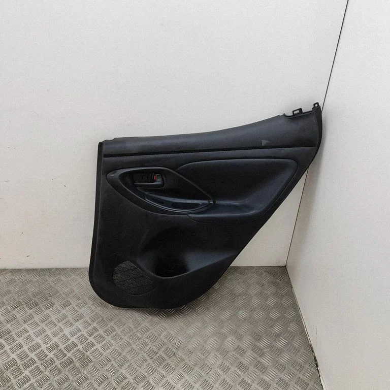 Aizmugurējo durvju apšuvums 676300DM70C0