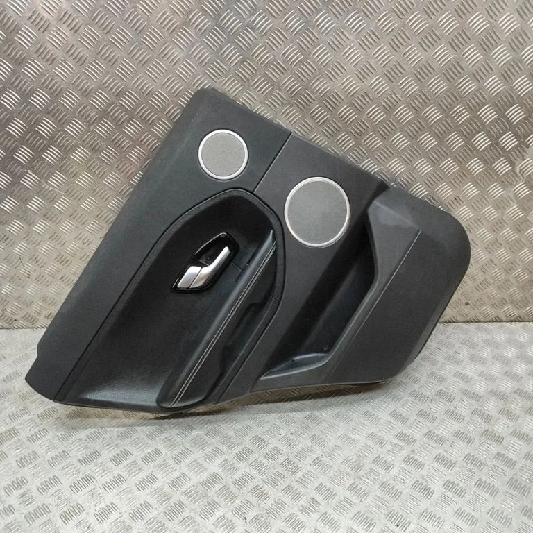 Aizmugurējo durvju apšuvums BJ32274W03A