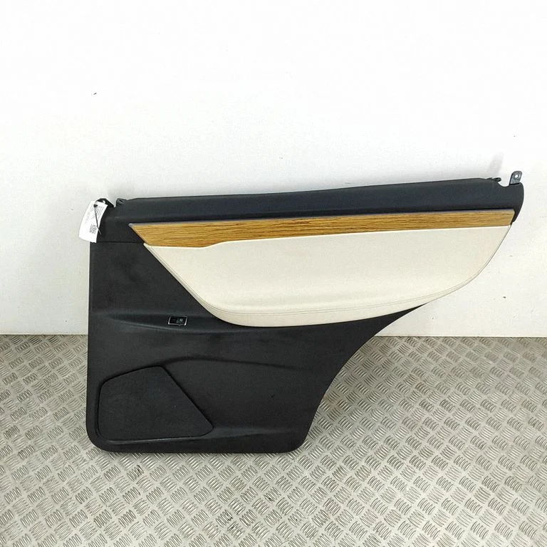 Tagumiste uste sisevooder 105800422I