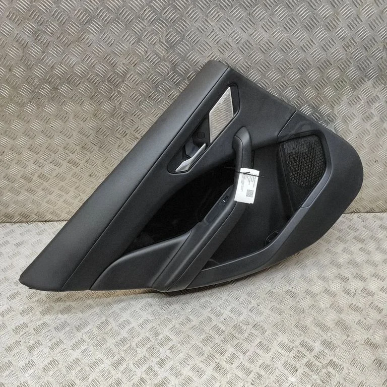 Aizmugurējo durvju apšuvums J9D327407AA