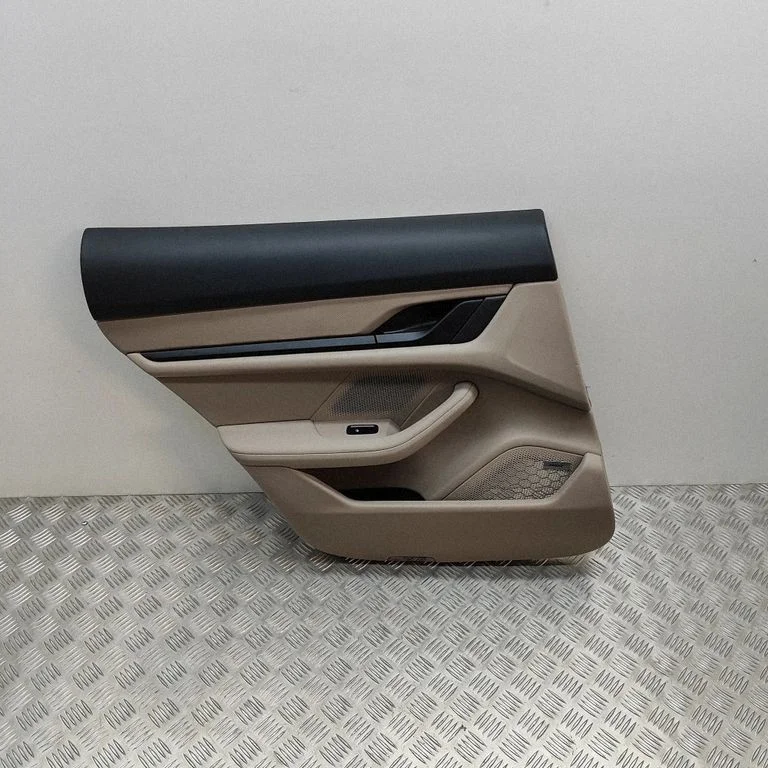 Tagumiste uste sisevooder – Porsche Taycan 9J1 (2019-)