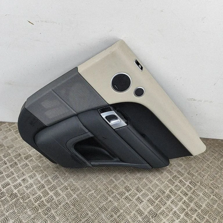 Aizmugurējo durvju apšuvums DK6227502B