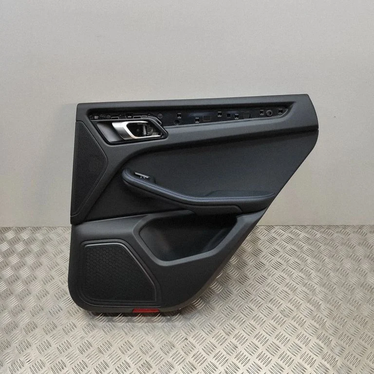 Aizmugurējo durvju apšuvums – Porsche Macan (95B) (2019-)