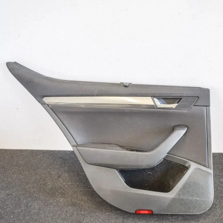 Rear door card panel trim 3V5867023S