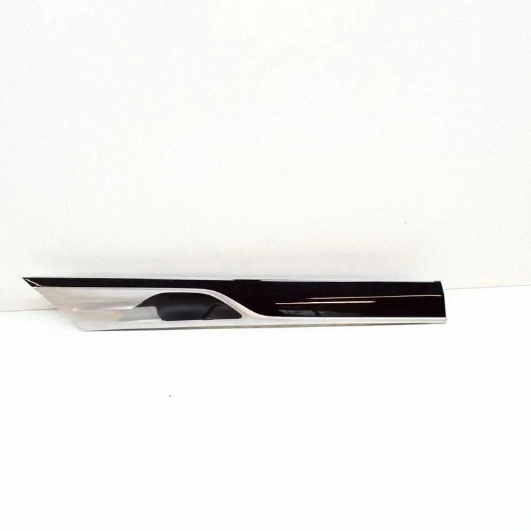 Tagumiste uste sisevooder – BMW 7-seeria G11 G12 (2015-2022)