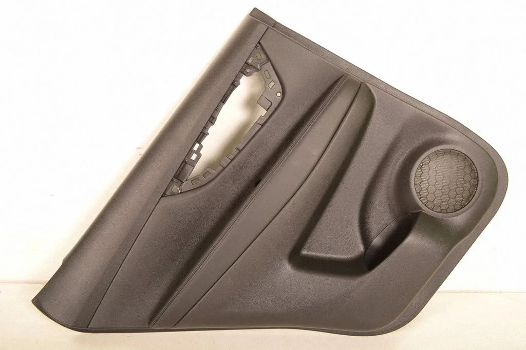 Rear door card panel trim 829774CE0A