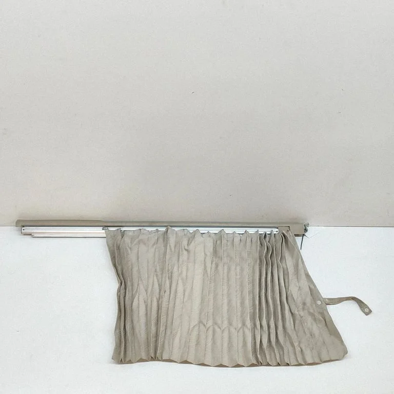 Rear door window curtain/sunshade – Toyota Hiace (H100) (1989-2004)