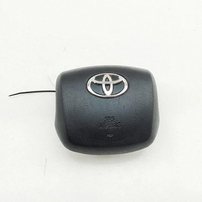 Steering wheel airbag – Toyota Hilux (AN120, AN130) (2015-2020)