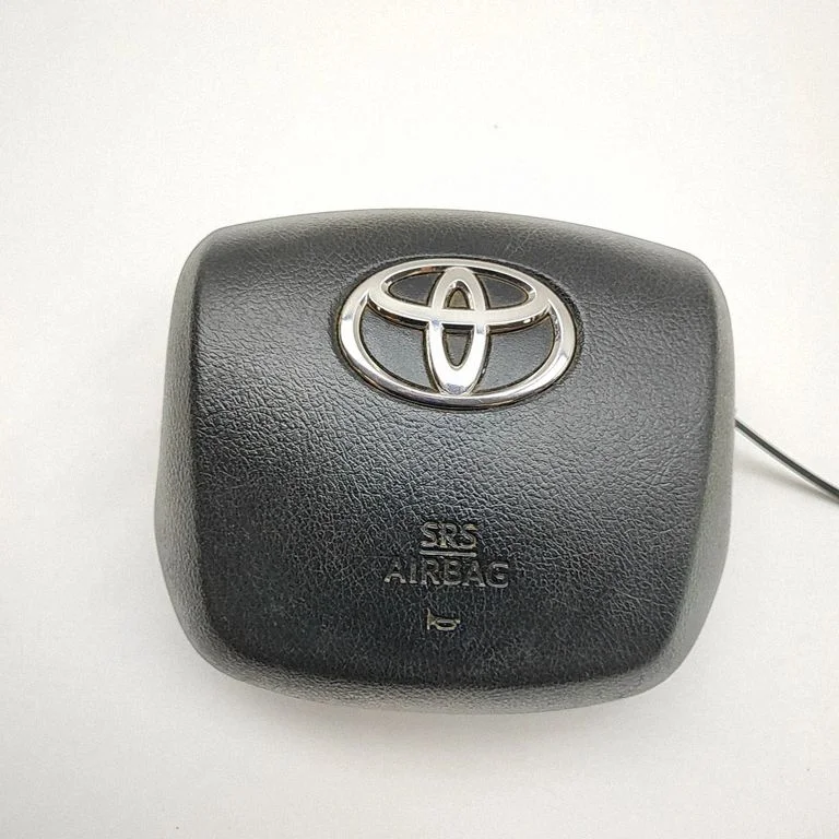 Steering wheel airbag – Toyota Hilux VIII (2020-2025)
