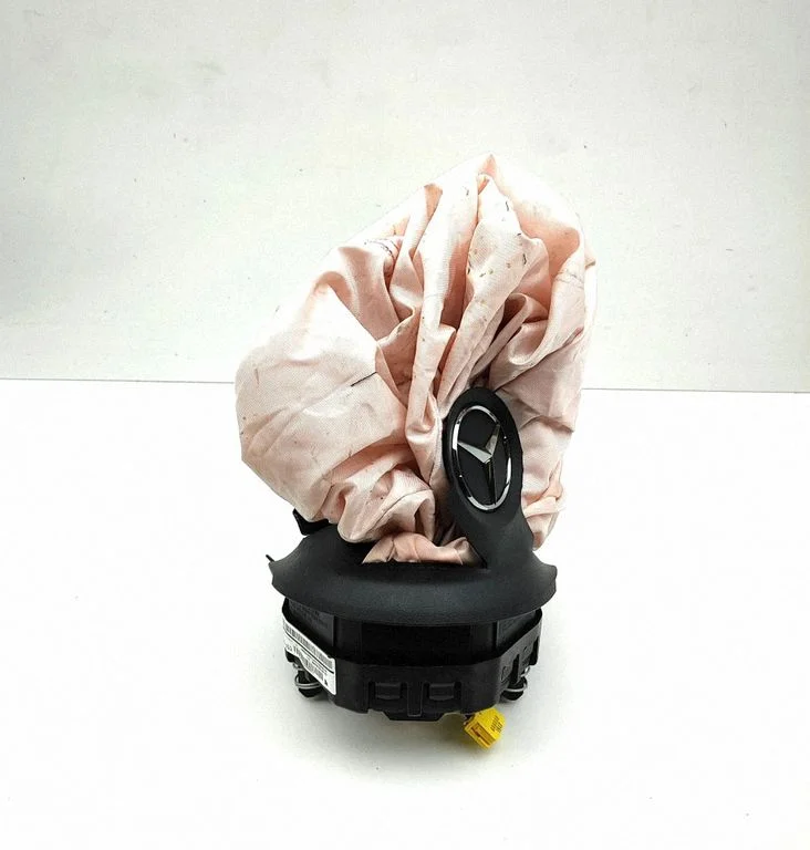 Stūres drošības spilvens – Mercedes-Benz C klase W205 (2014-2021)