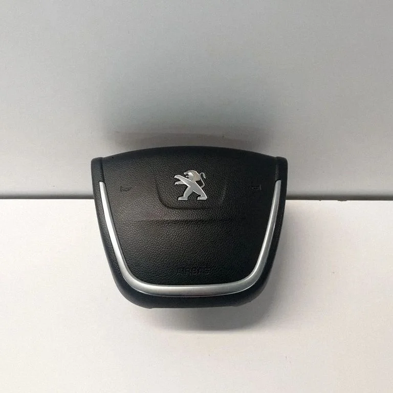 Steering wheel airbag 0589P10040