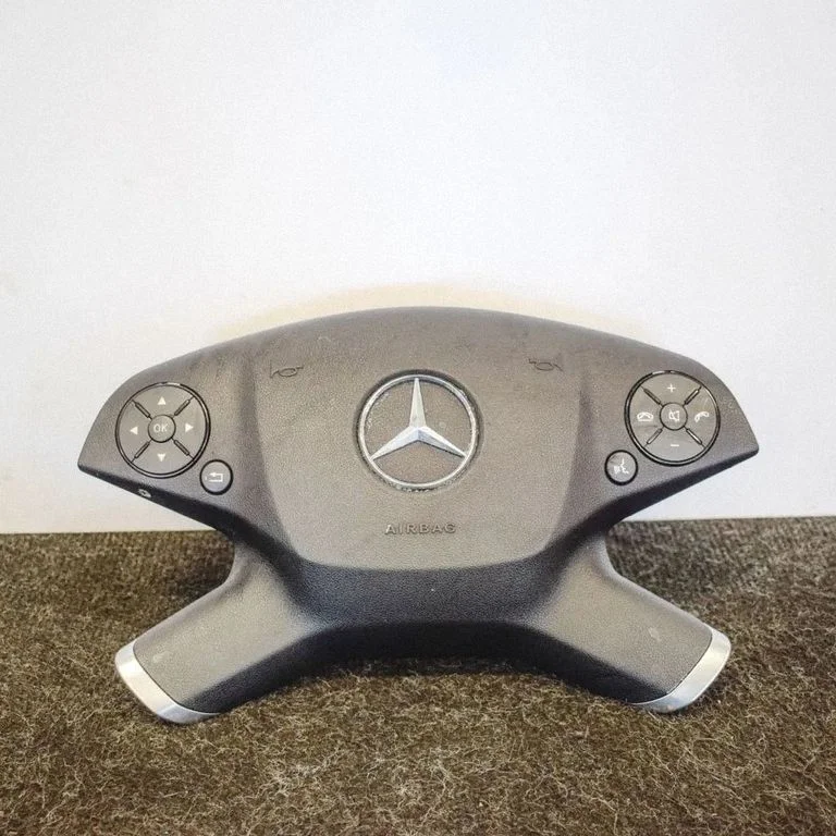 Steering wheel airbag – Mercedes-Benz E-Class W212 (2009-2016)
