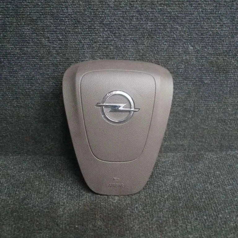 Steering wheel airbag – Opel Insignia A (2008-2017)