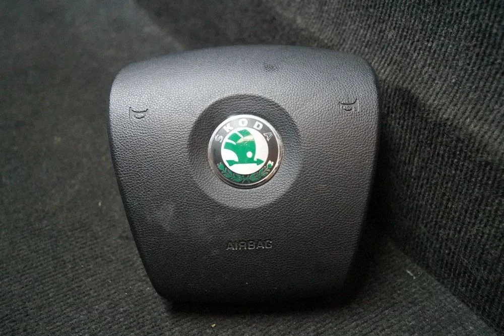 Steering wheel airbag – Skoda Octavia Mk2 (1Z) (2004-2013)