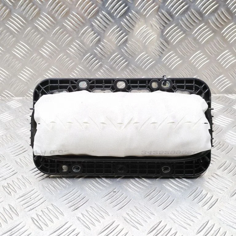 Kõrvalistuja turvapadi – Volkswagen ID.4 (2020-)