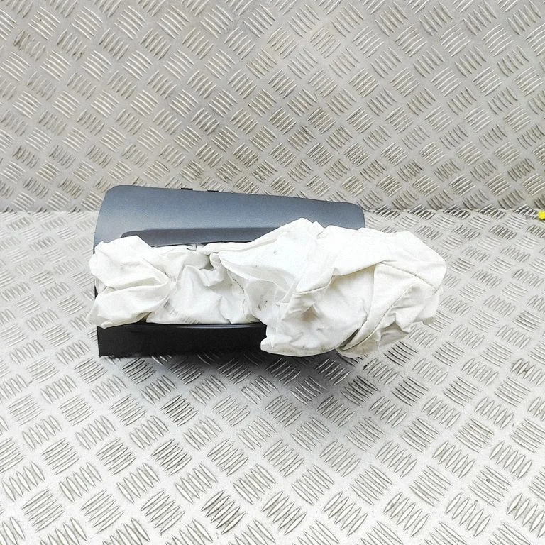Kõrvalistuja turvapadi A4478600202