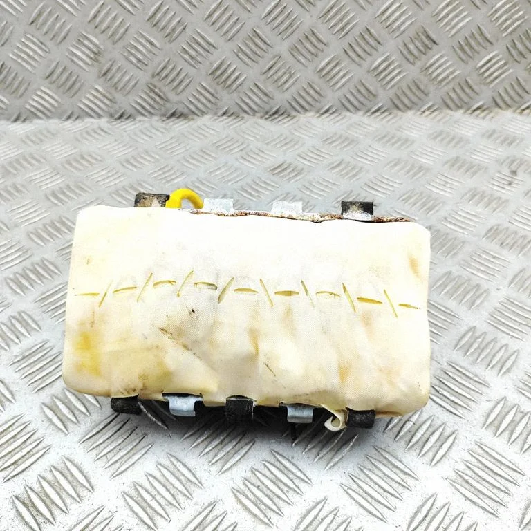 Kõrvalistuja turvapadi SA3HKU5820200