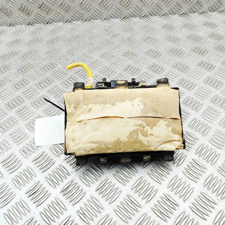 Passenger airbag SC2EM5820200