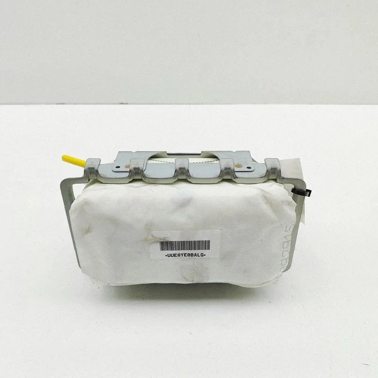 Kõrvalistuja turvapadi 622448100