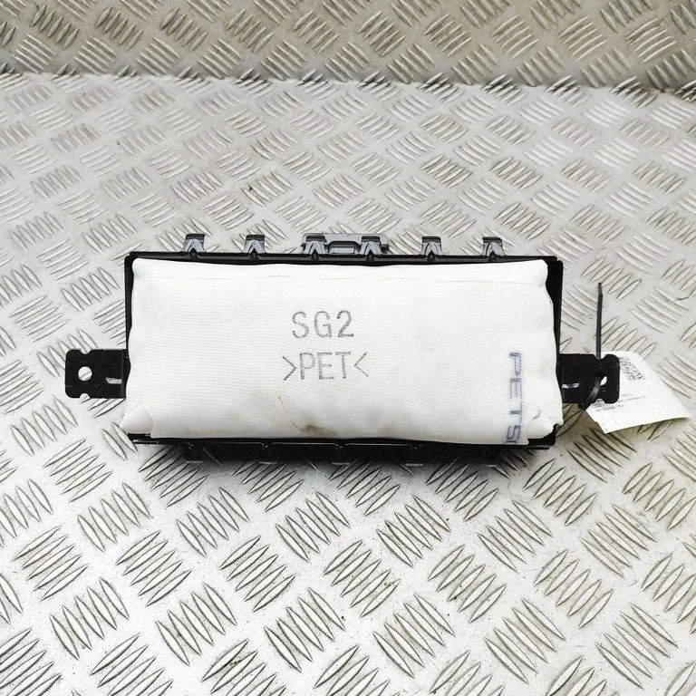 Kõrvalistuja turvapadi 80300AT000