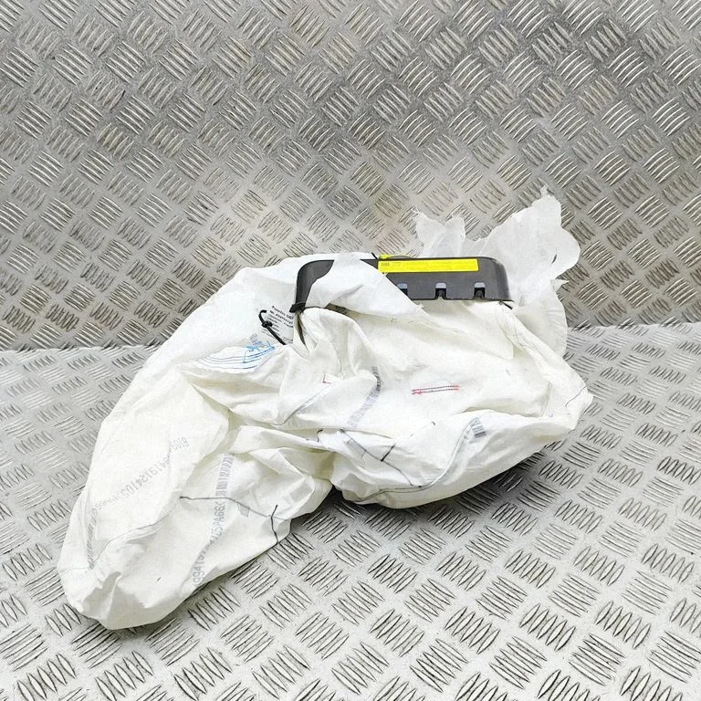 Kõrvalistuja turvapadi 80310CU000