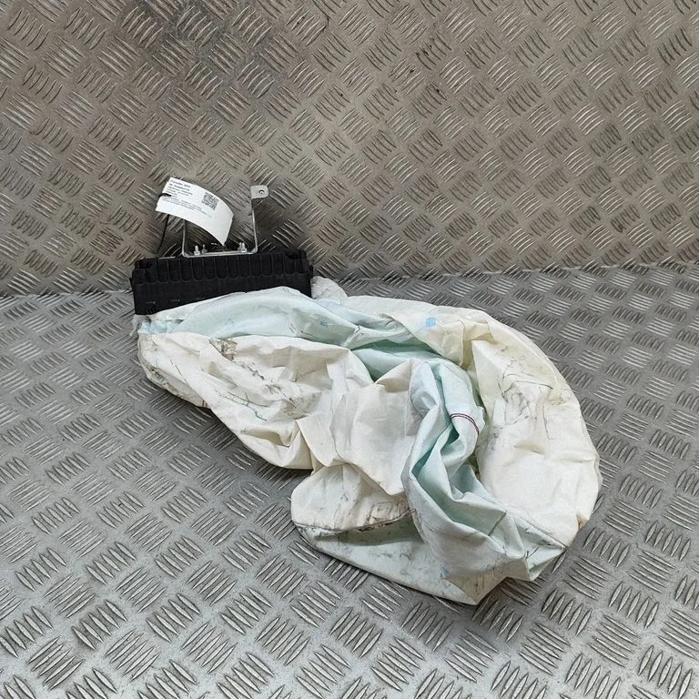 Passenger airbag 985250713R
