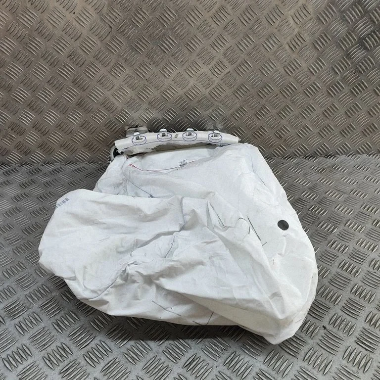 Pasažiera drošības spilvens LV4BS044A74BD