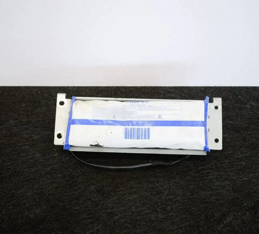Kõrvalistuja turvapadi APEB311X190087
