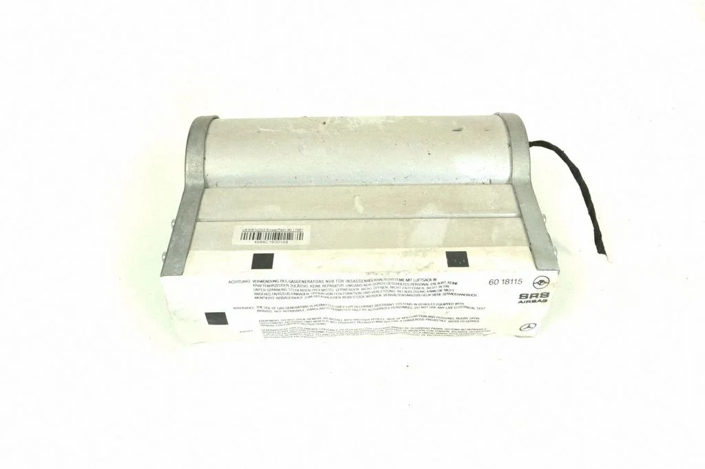 Kõrvalistuja turvapadi 000712150030126