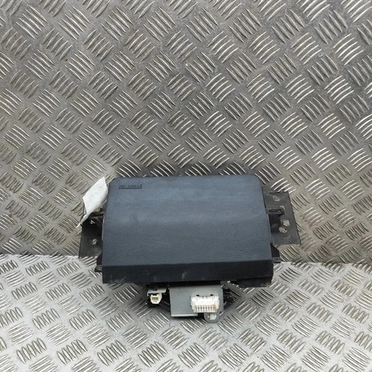 Knee airbag 985R04KJ1A