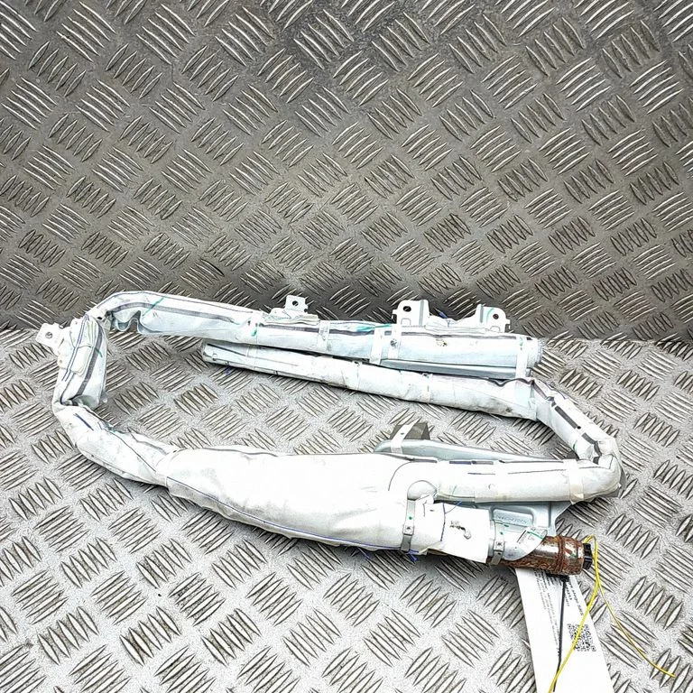 Katuse turvapadi (kardin) 7030A710