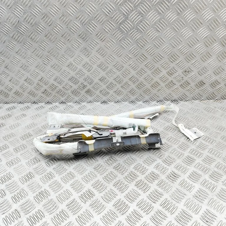 Katuse turvapadi (kardin) 7030A082