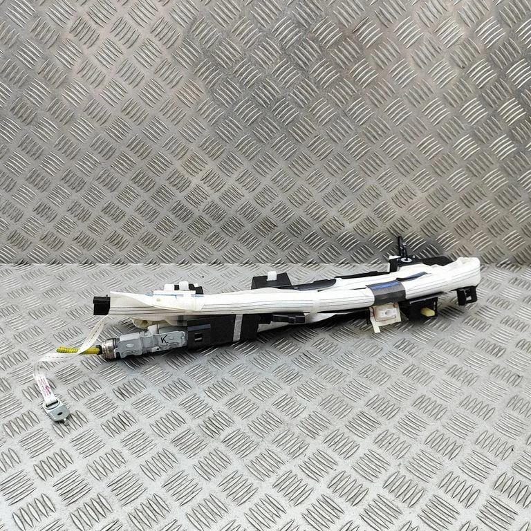 Katuse turvapadi (kardin) 6218042111