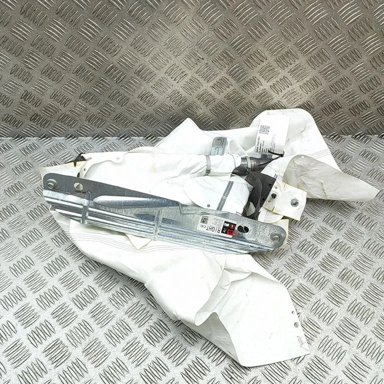 Katuse turvapadi (kardin) 103676000H
