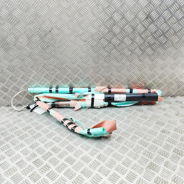 Katuse turvapadi (kardin) LJ8BR042D94AG