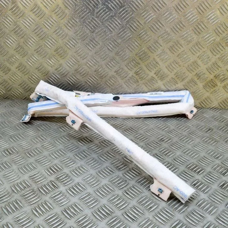 Katuse turvapadi (kardin) 7301295