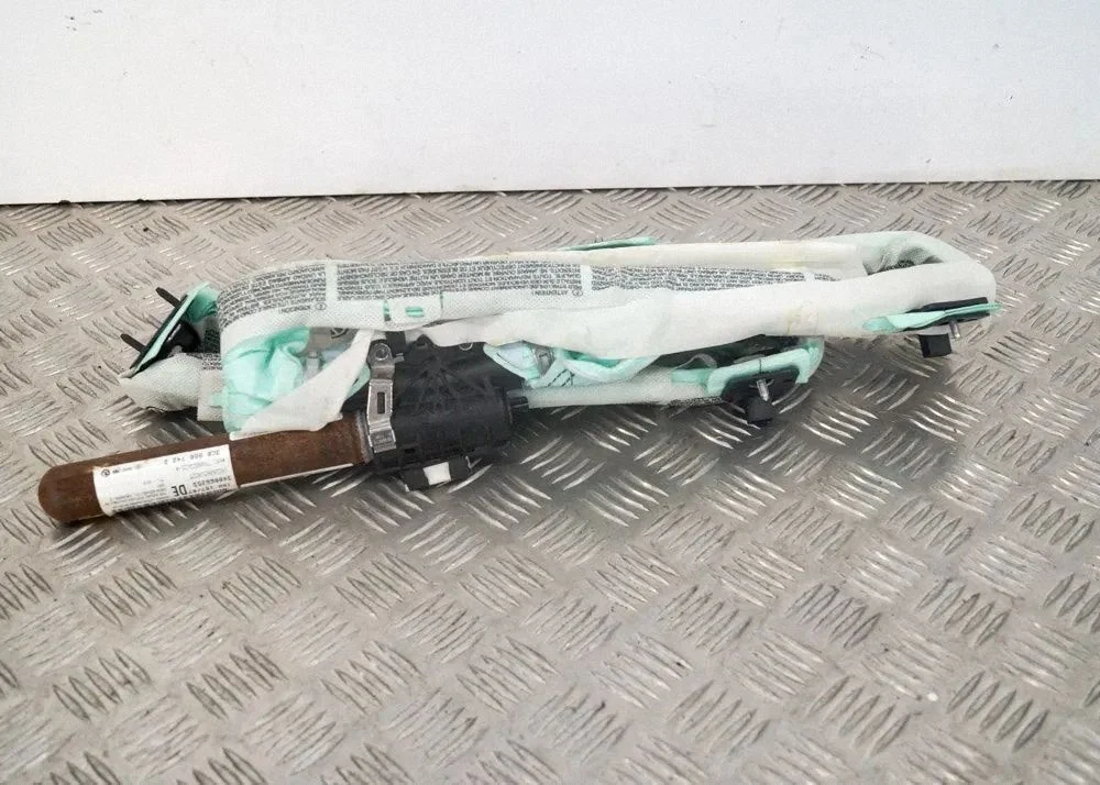 Roof airbag – Volkswagen Passat B6 (2005-2010)