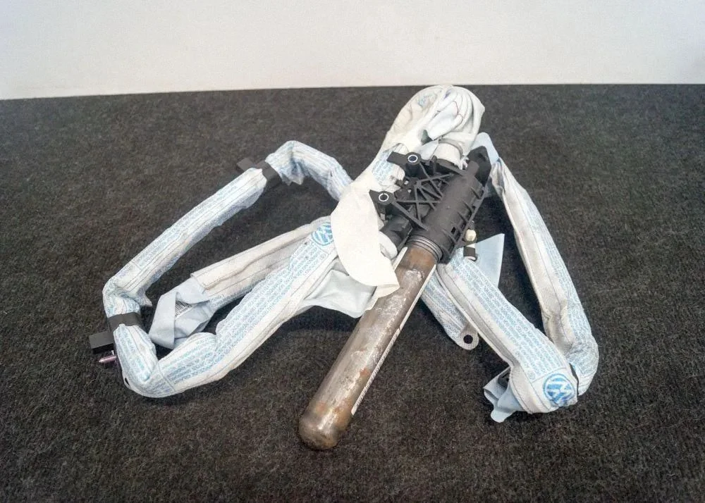 Roof airbag – Volkswagen Passat CC (2008-2016)