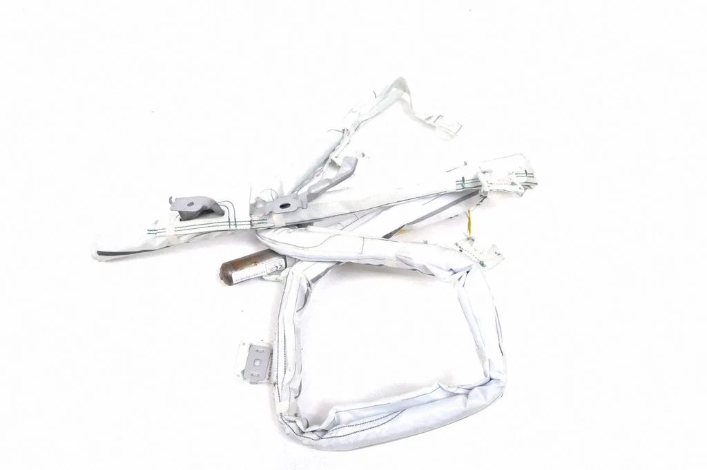 Roof airbag – left