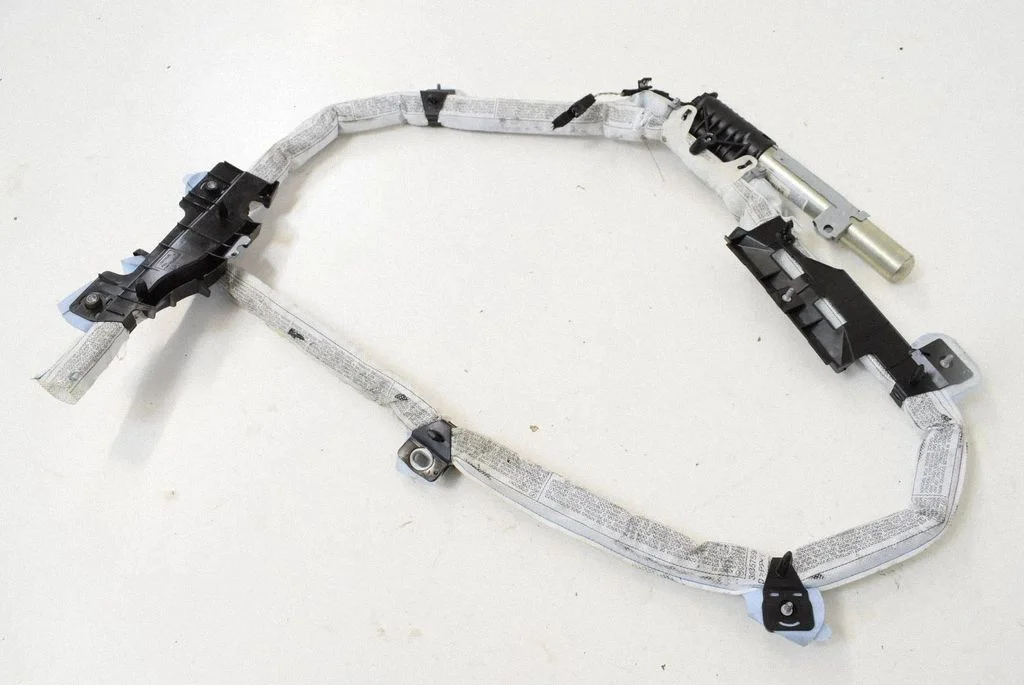 Katuse turvapadi (kardin) – BMW 3-seeria E90 E91 (2005-2012)