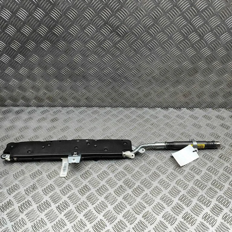 Eesmise ukse turvapadi 616306600 – Porsche Cayman 981 (2012-2016)