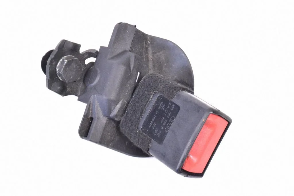 Tagumise turvavöö pannal 8T0857797