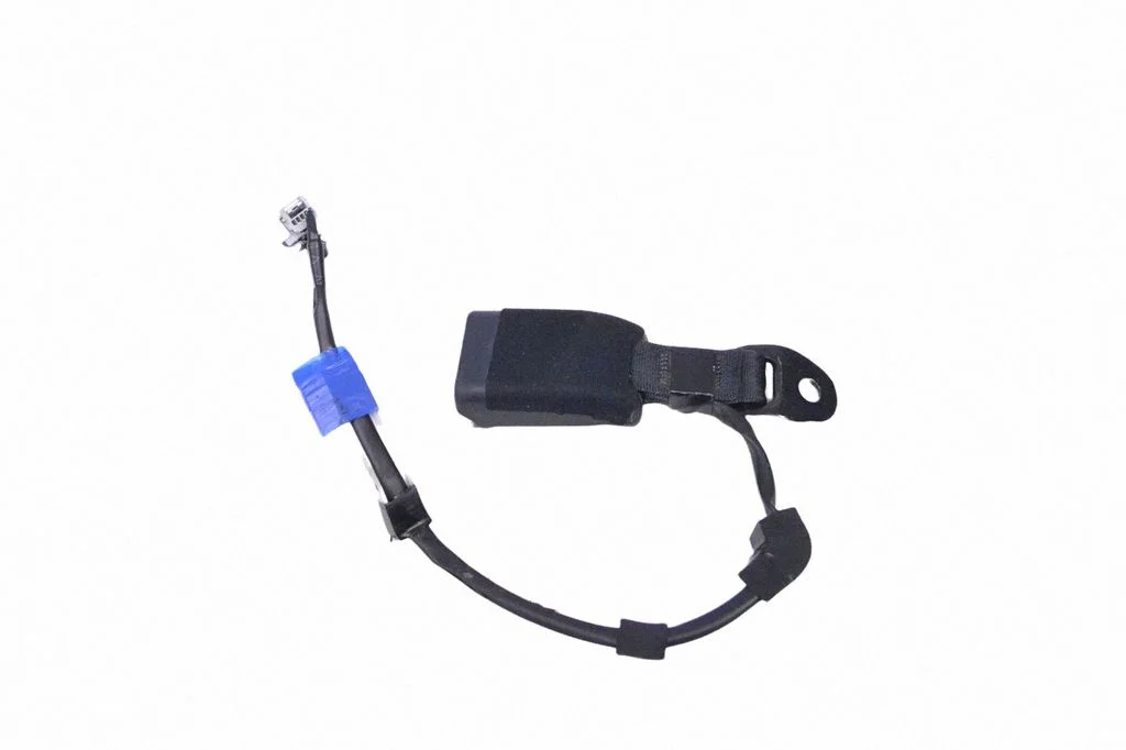 Rear seatbelt buckle – Lexus RC (2014-)